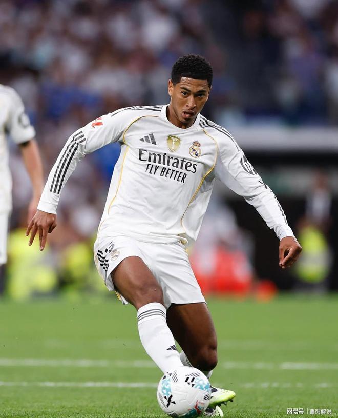 上海男篮三分雨淹没对手（上海男篮外线火力全开，击溃对手）