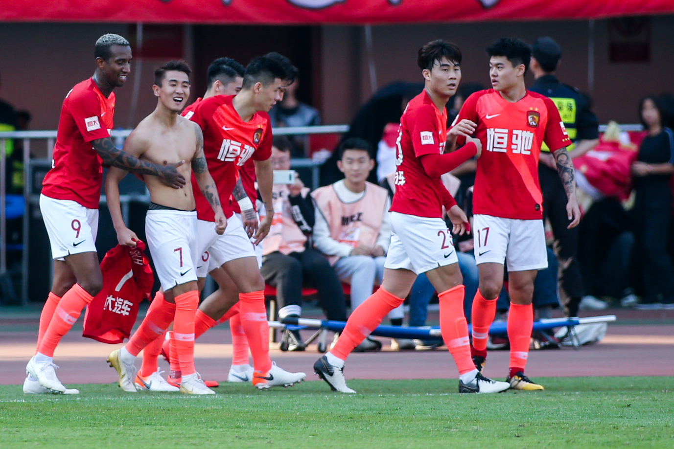 湖人替补奇兵拯救球队