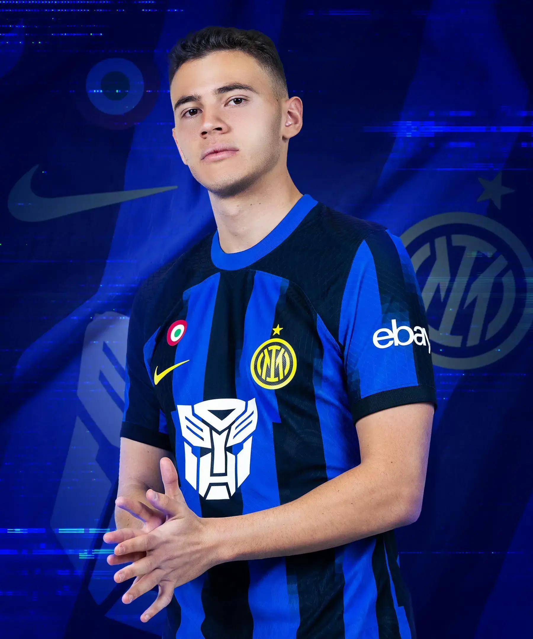 弗兰克：我和保罗之间渊源颇深，这不是一次简单的沟通（弗兰克：与保罗渊源已久，此次交流并非寻常）